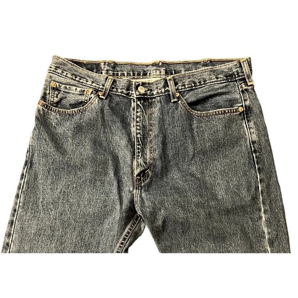 Levi's men 505 jeans medium wash size 38 x 32 - Picture 2 of 8